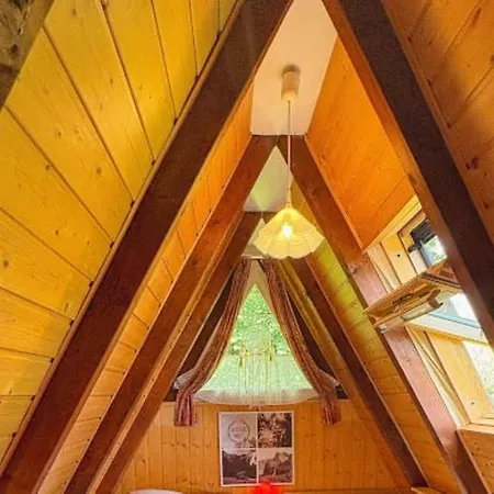 Ebony, Kleines Nurdachhaus In Direkter Waldrandlage Gossersweiler-Stein